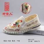 BX665-015 米色 舒适休闲女绣花单鞋【霸王别姬】