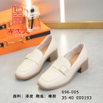 BX696-005 米色 休闲时装女单鞋（乐福鞋）